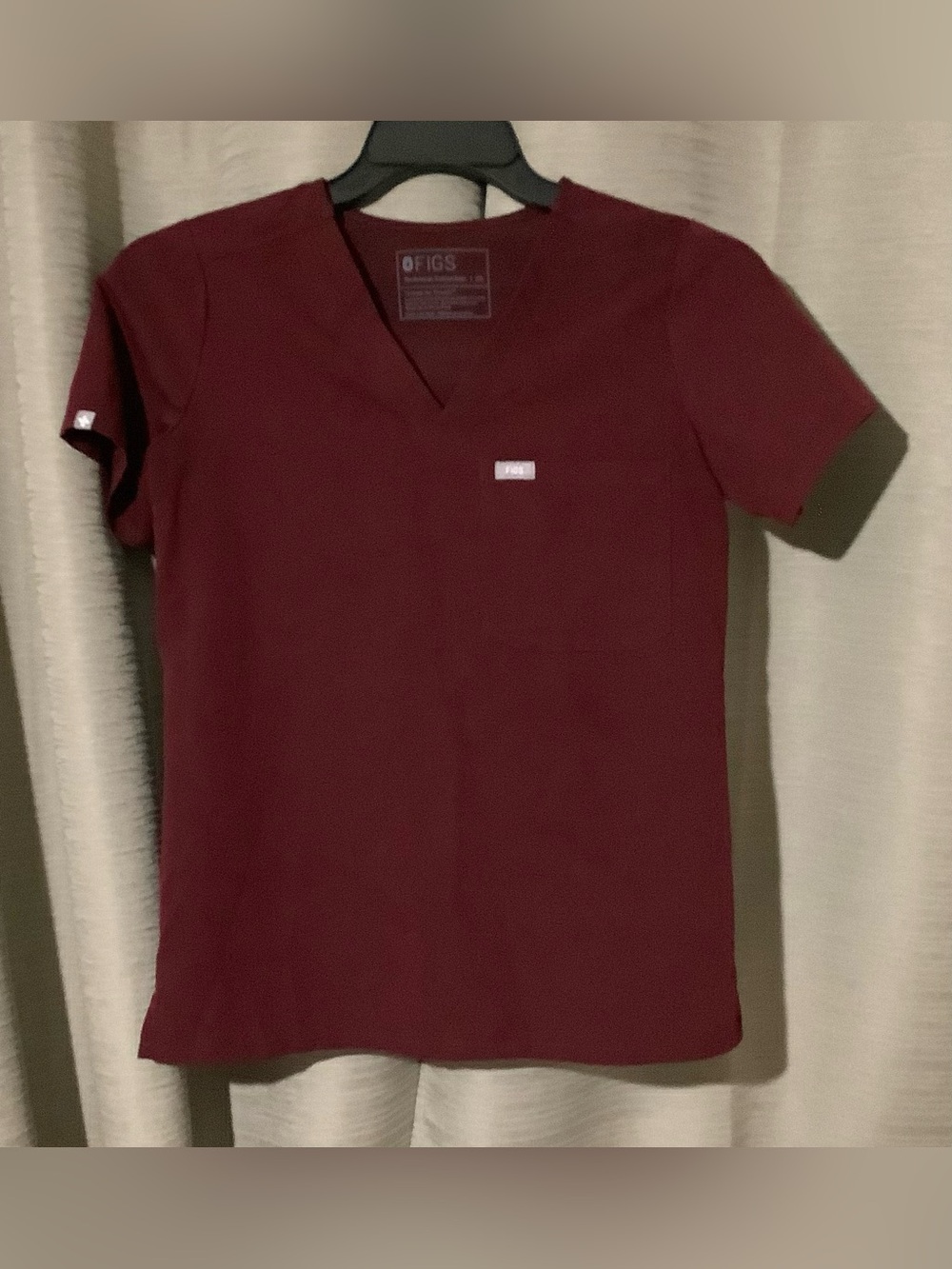 Figs scrub Burgundy one pocket Catarina top XS